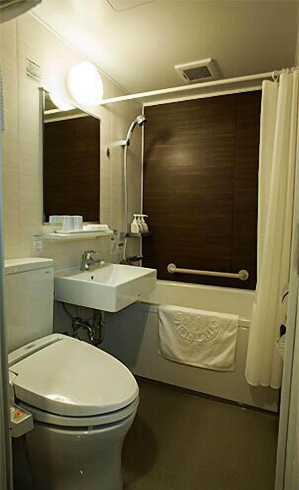Hiroshima Intelligent Hotel Stadium Mae Экстерьер фото